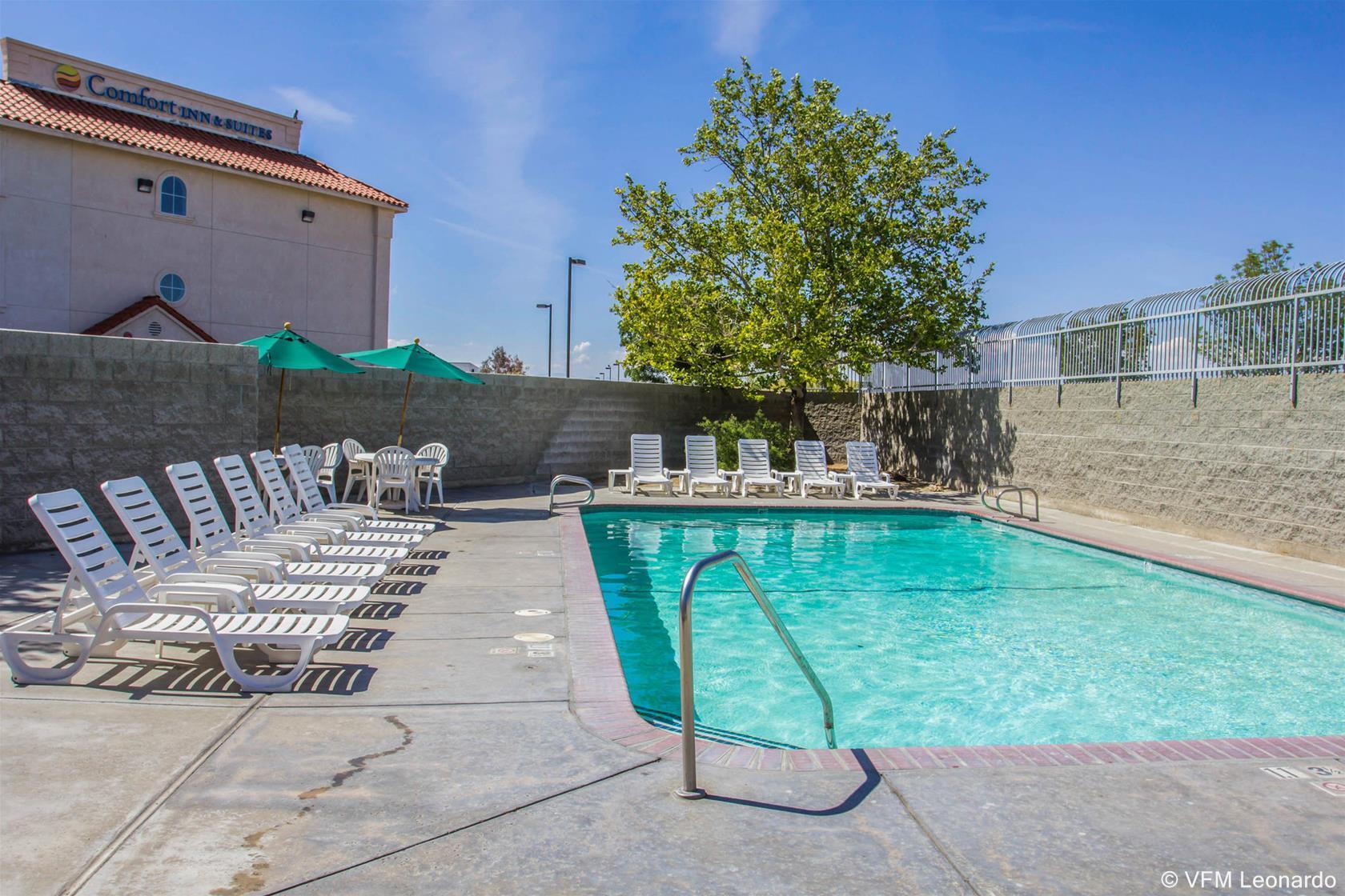 Comfort Inn & Suites Lancaster Antelope Valley Exterior photo